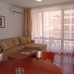 Efir Aparthotel