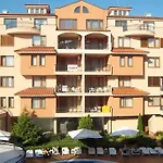 Efir Aparthotel