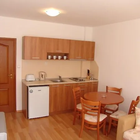 Lägenhetshotell Efir Slăntjev Brjag