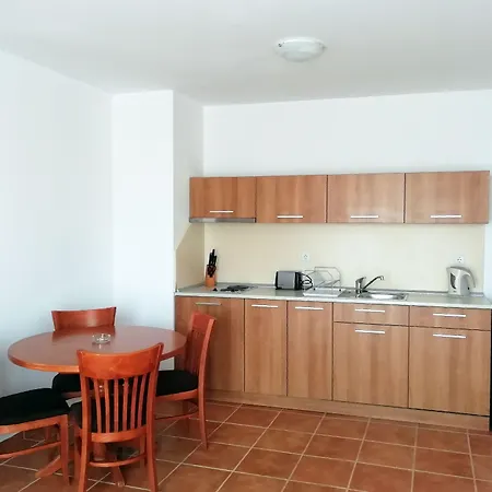 Efir Lägenhetshotell Slăntjev Brjag