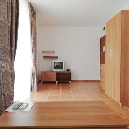 Efir * Σάνι Μπιτς