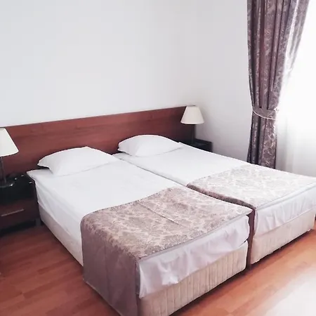 Aparthotel Efir