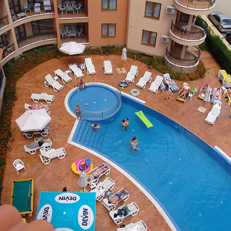 Efir Aparthotel