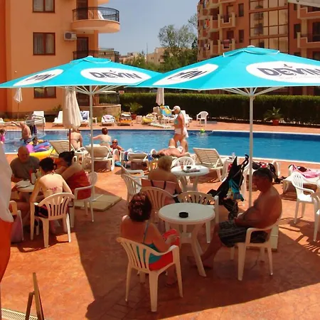 Efir 公寓式酒店 阳光海滩