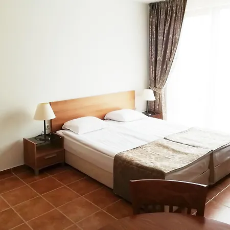 Efir 公寓式酒店 *