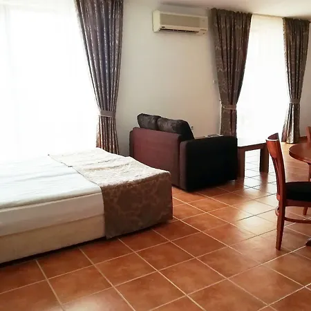 Efir Apartmanhotel Napospart