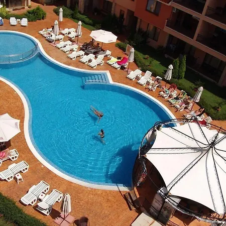Efir Apartmanhotel *